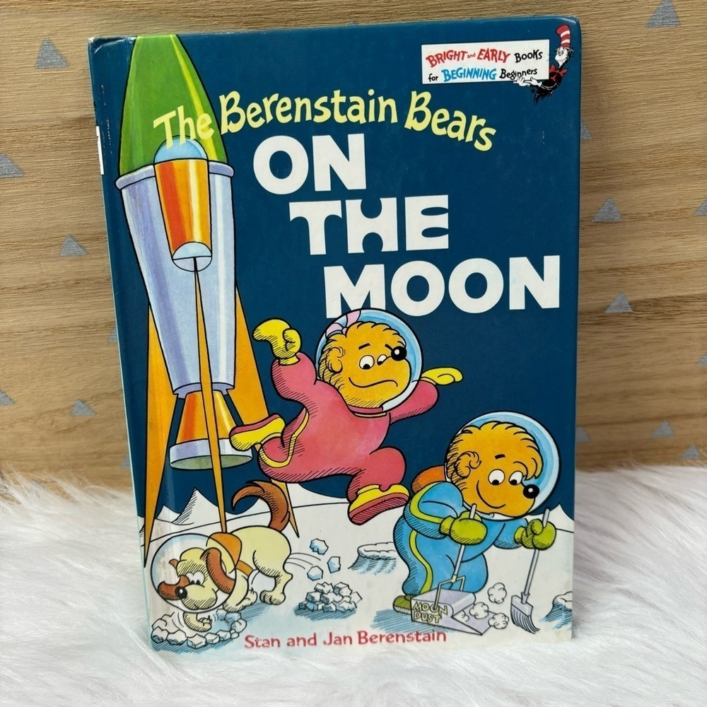 The Berenstain Bears Vintage 1985 Hardcover Beginner Book On The Moon *Some Wear